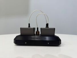 Increcable　Grey iEARTH (EBD-3)【展示特価品】