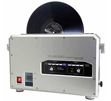 レコードクリーナー<br />
CLN-LP200S<br />
相模原店で展示中です。