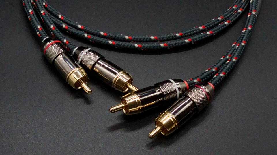 ML-RH-1M（RCA - RCA Cable）<br />
各店で取り扱っております。